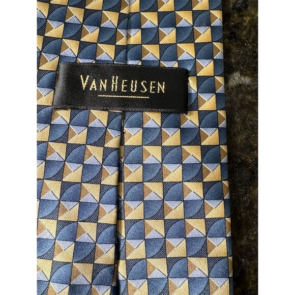 *3/$15 Van Heusen Men's Silk Tie Blue Tan Geometric Stain-Resistant - Picture 4 of 6